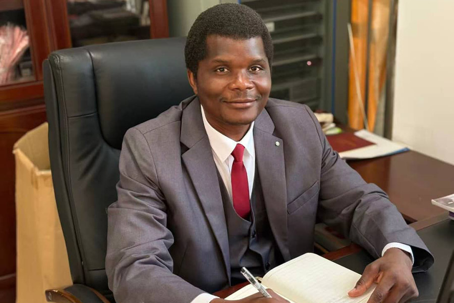 Presidential Aspirant Calls For Unity and Giving